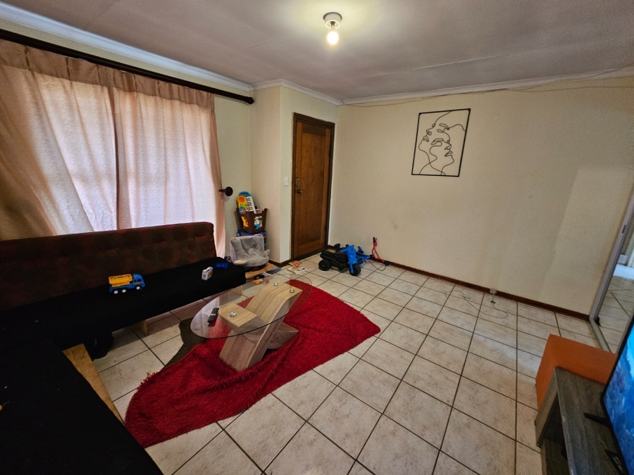 3 Bedroom Property for Sale in Phumlamqashi Free State